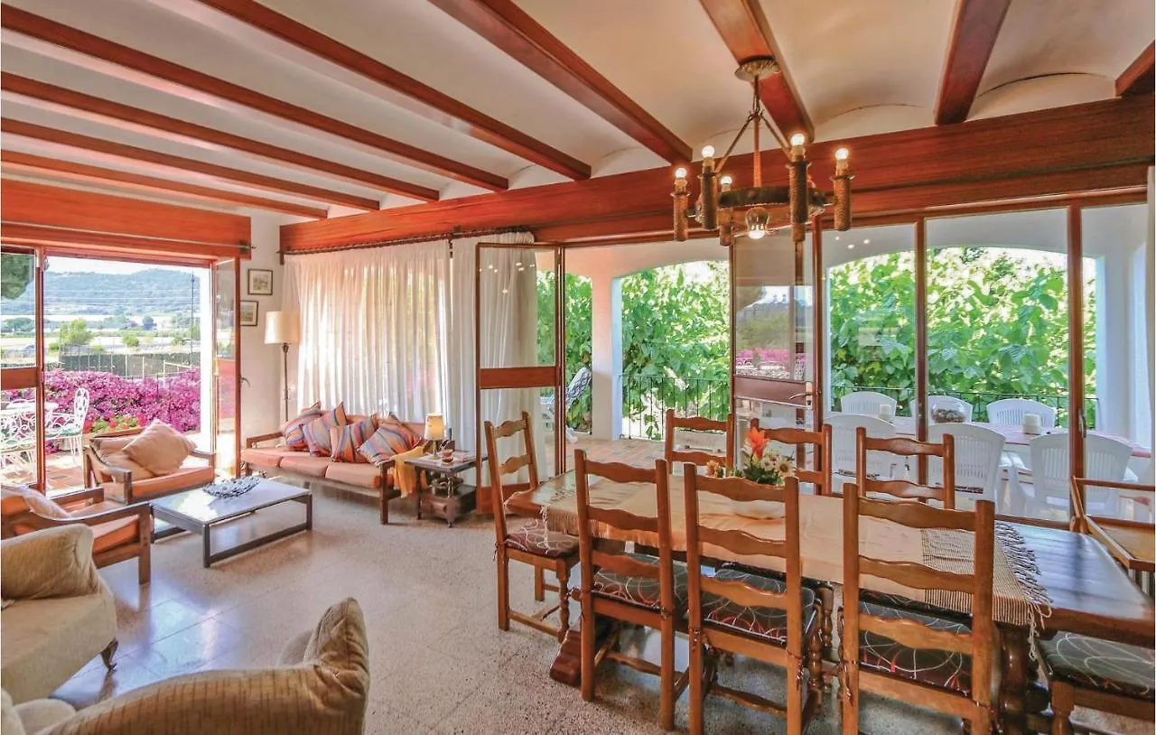 Cozy Home In Calonge With Kitchen 0*, 칼론제